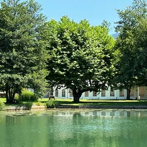 https://les-lodges-du-lac.hotels-rhonealpes.com