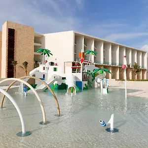 Family Selection At Grand Palladium Costa Mujeres & Mexico